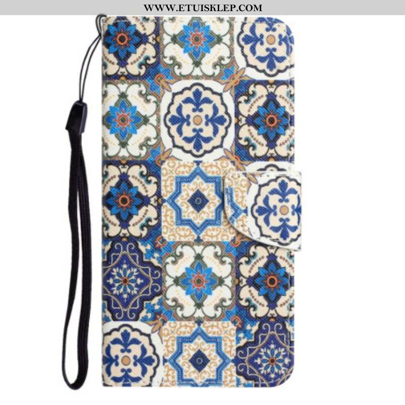 Etui Folio do iPhone 15 z Łańcuch Niebieski Patchwork Z Paskiem